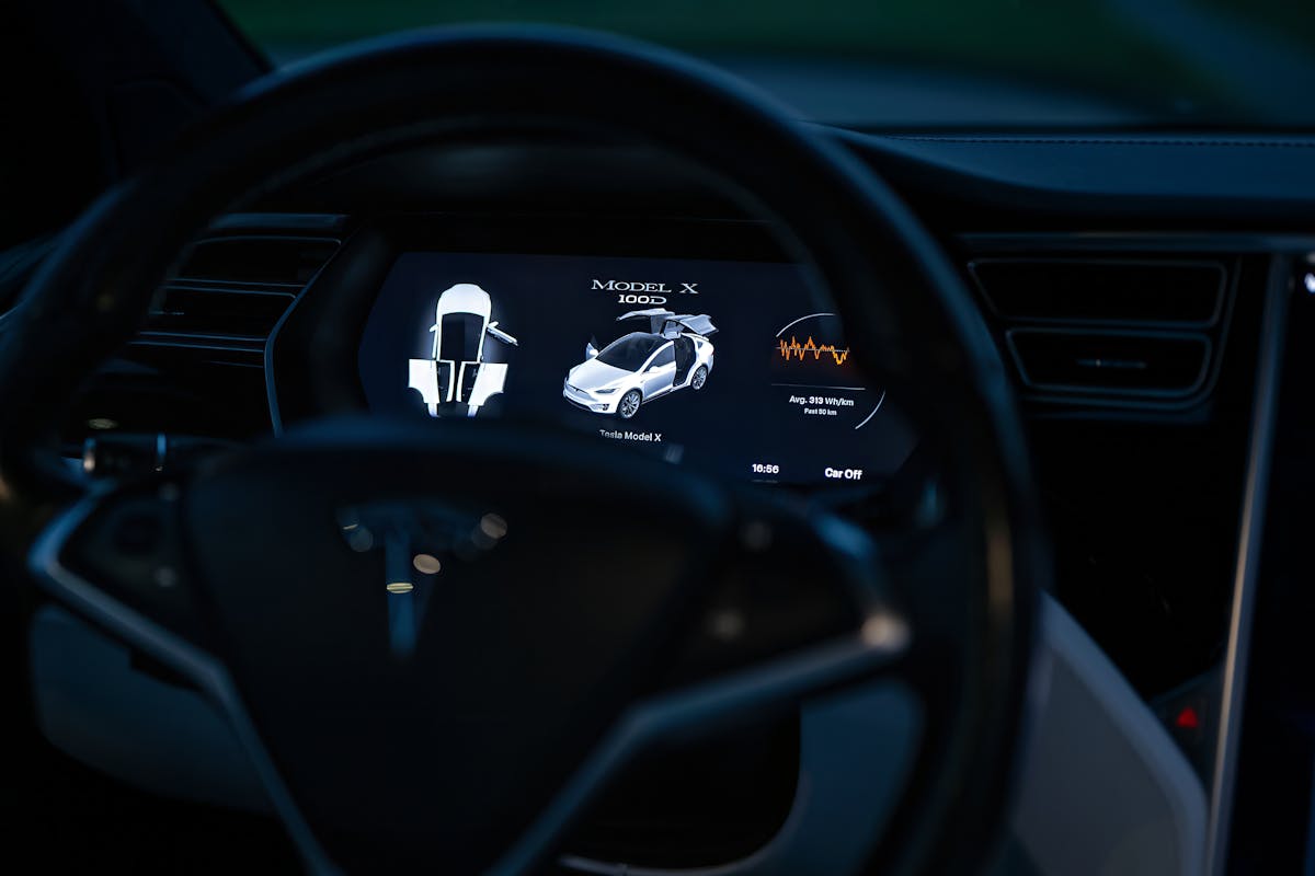 Interior — dashboard & steering wheel